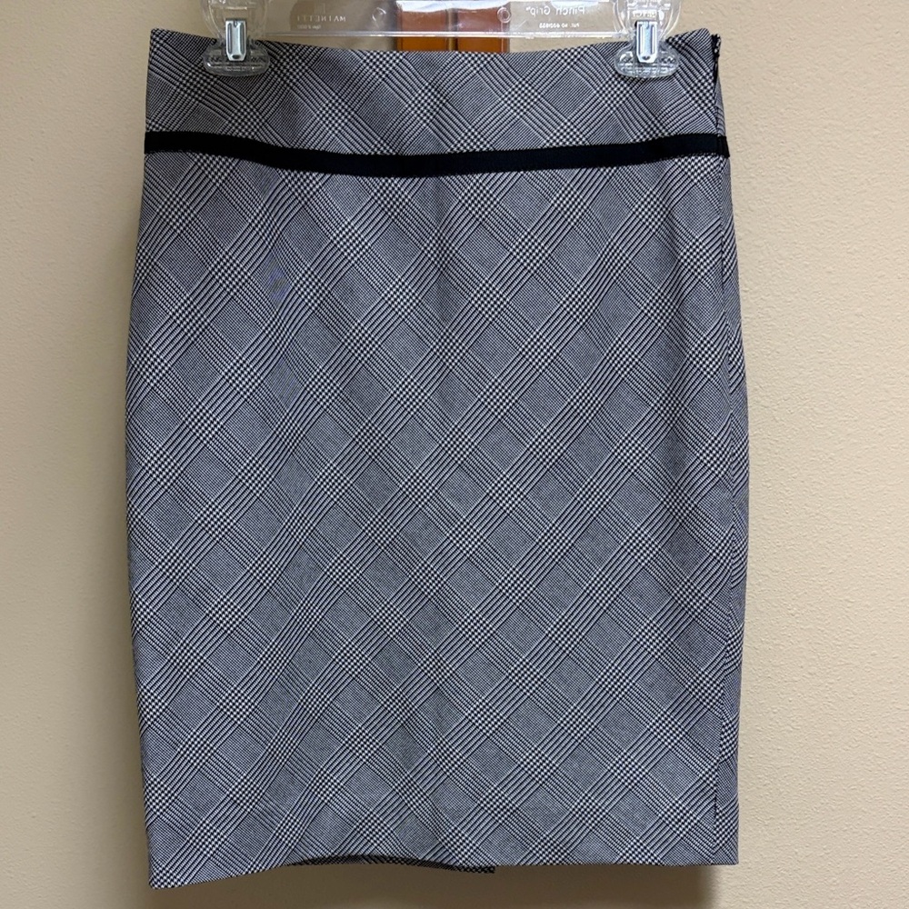 The Limited Black Plaid Pencil Skirt